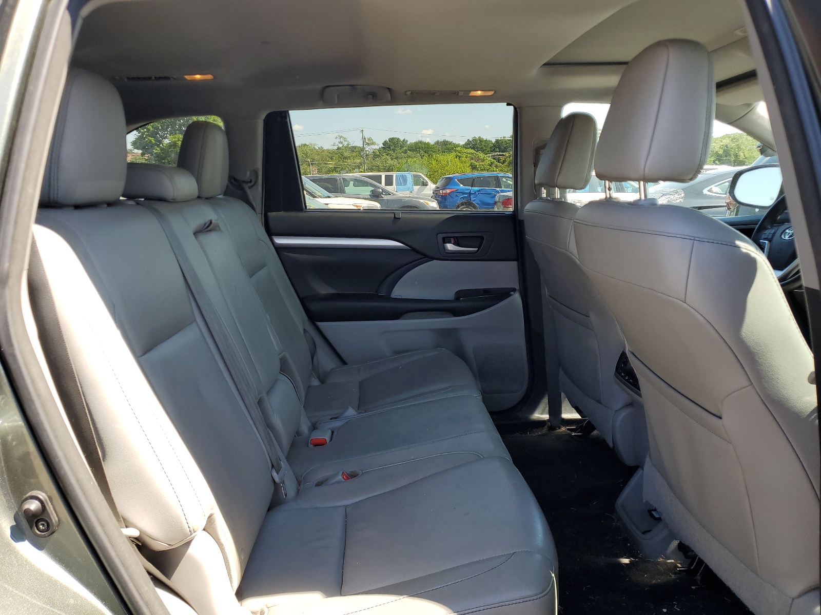 5TDJKRFH8GS338169 2016 Toyota Highlander Xle