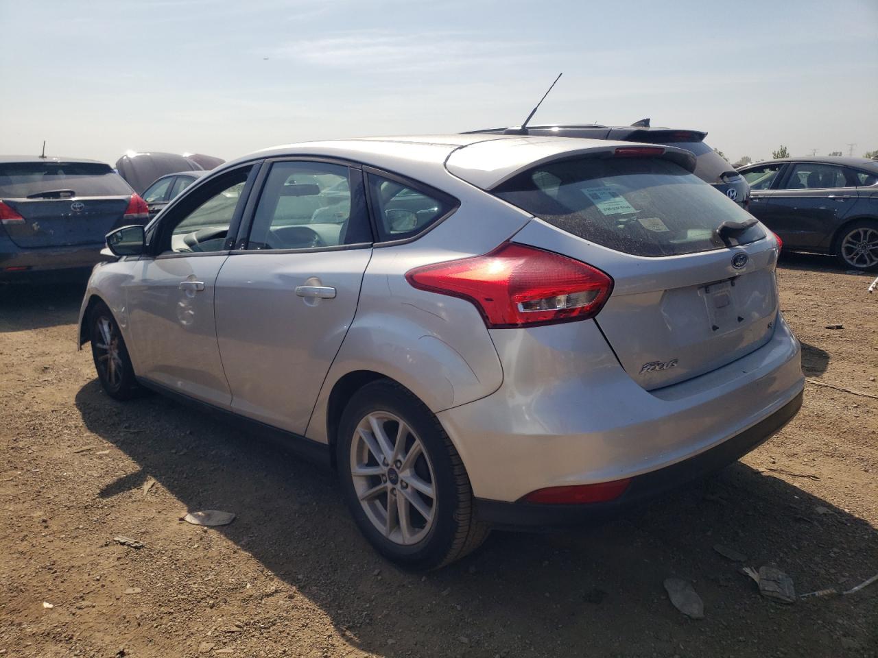 1FADP3K26HL248587 2017 FORD FOCUS - Image 2