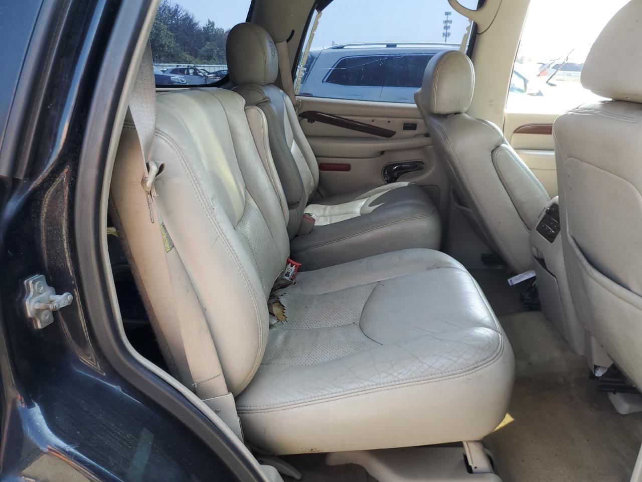 1GYEK63N94R233817 2004 Cadillac Escalade Luxury