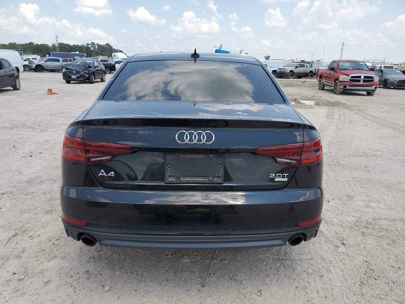 WAUKMAF47JA130606 2018 Audi A4 Premium