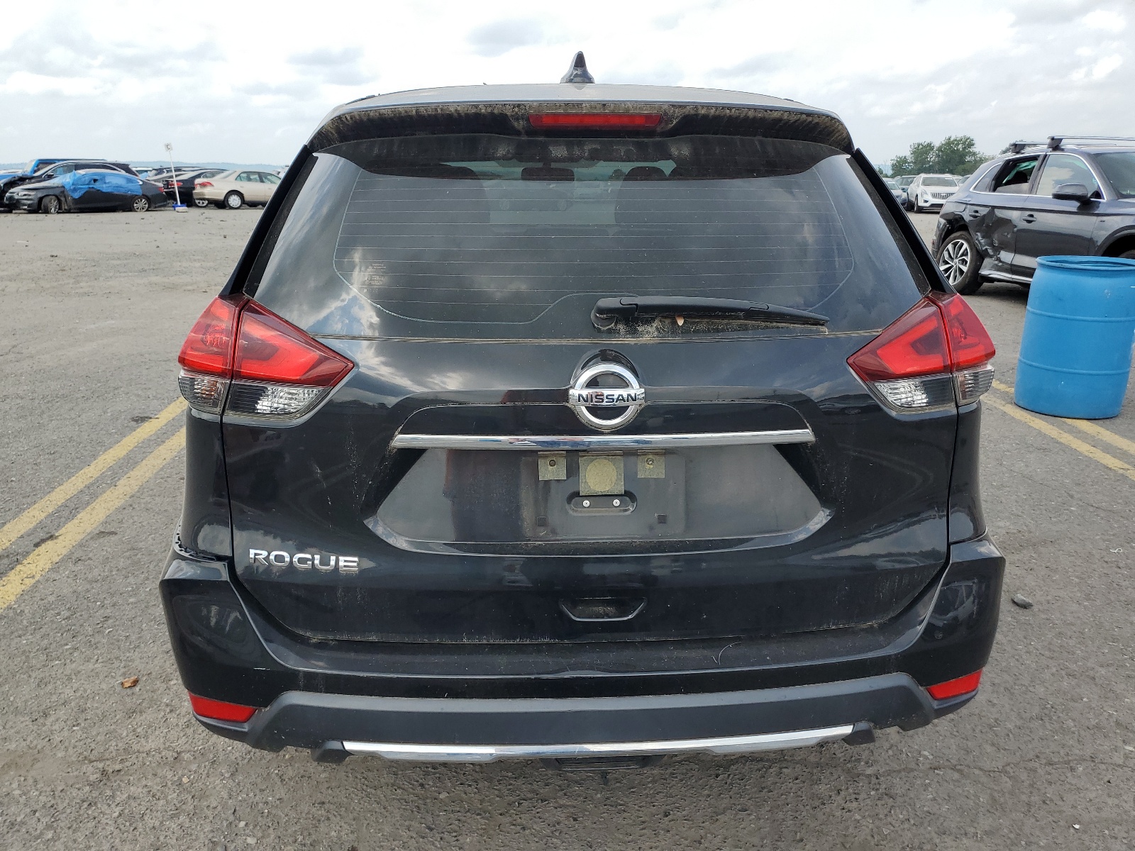 2018 Nissan Rogue S vin: JN8AT2MT5JW451889