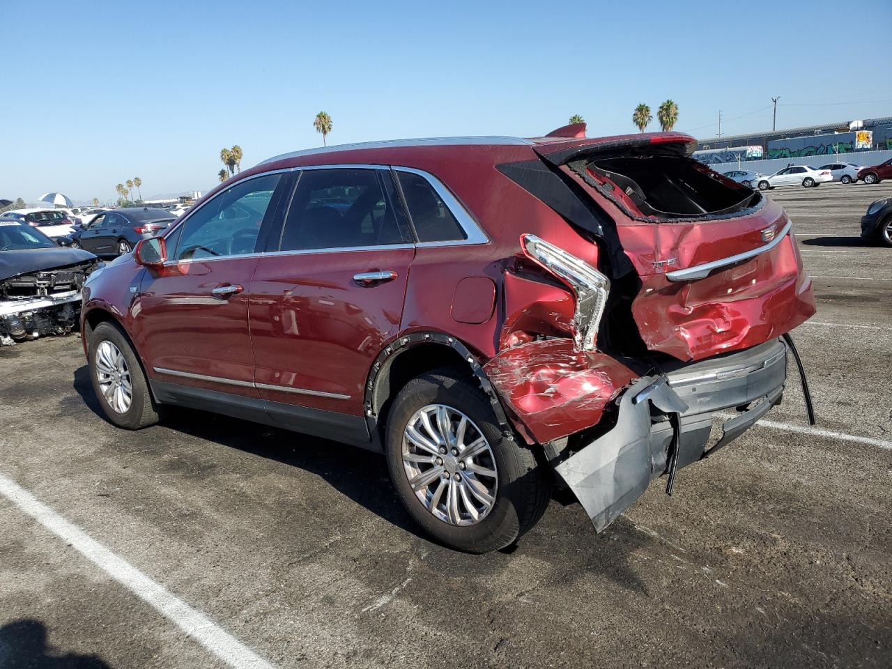 2017 Cadillac XT5 - Image 2