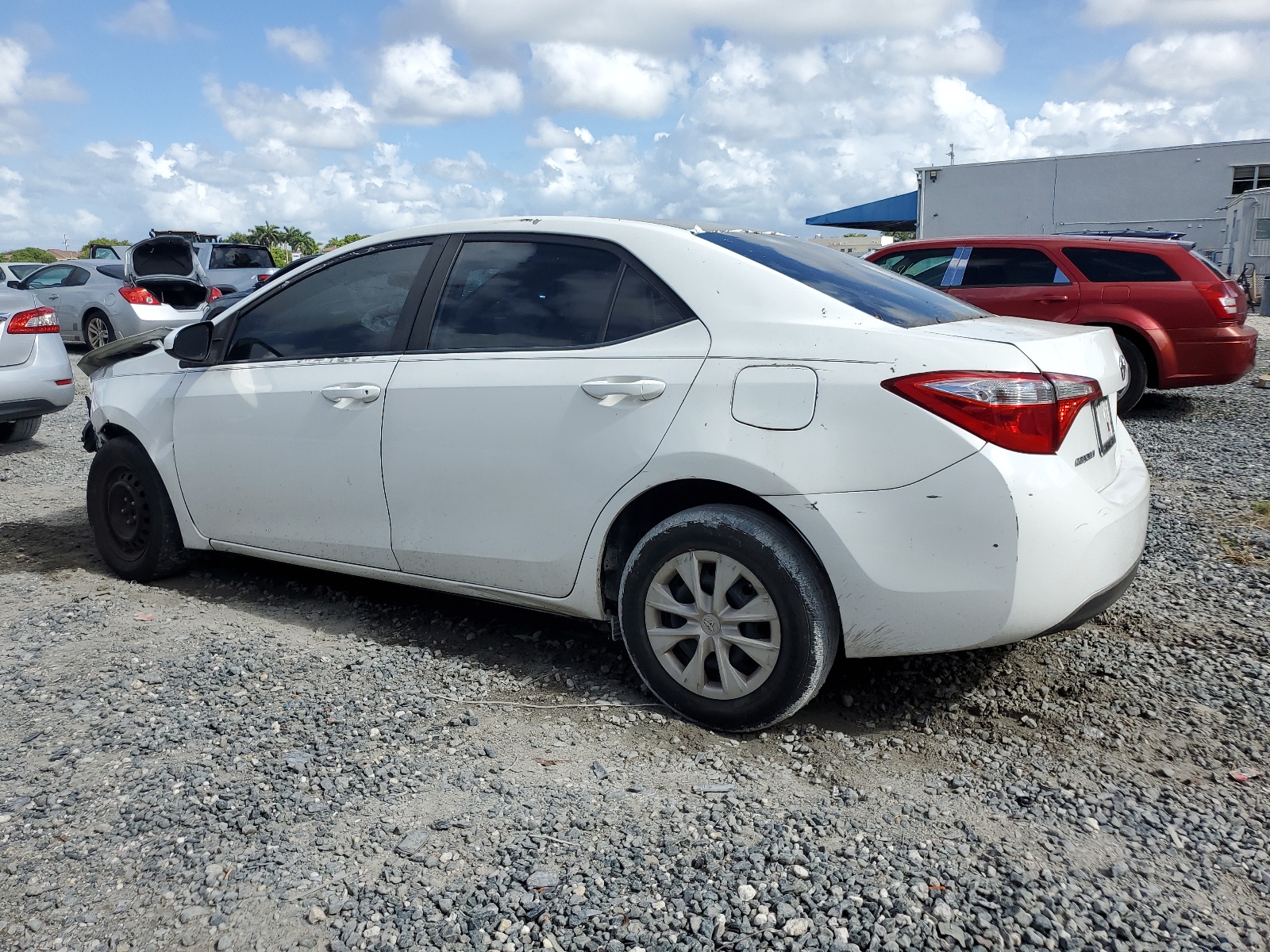 2014 Toyota Corolla L vin: 5YFBURHE5EP127390