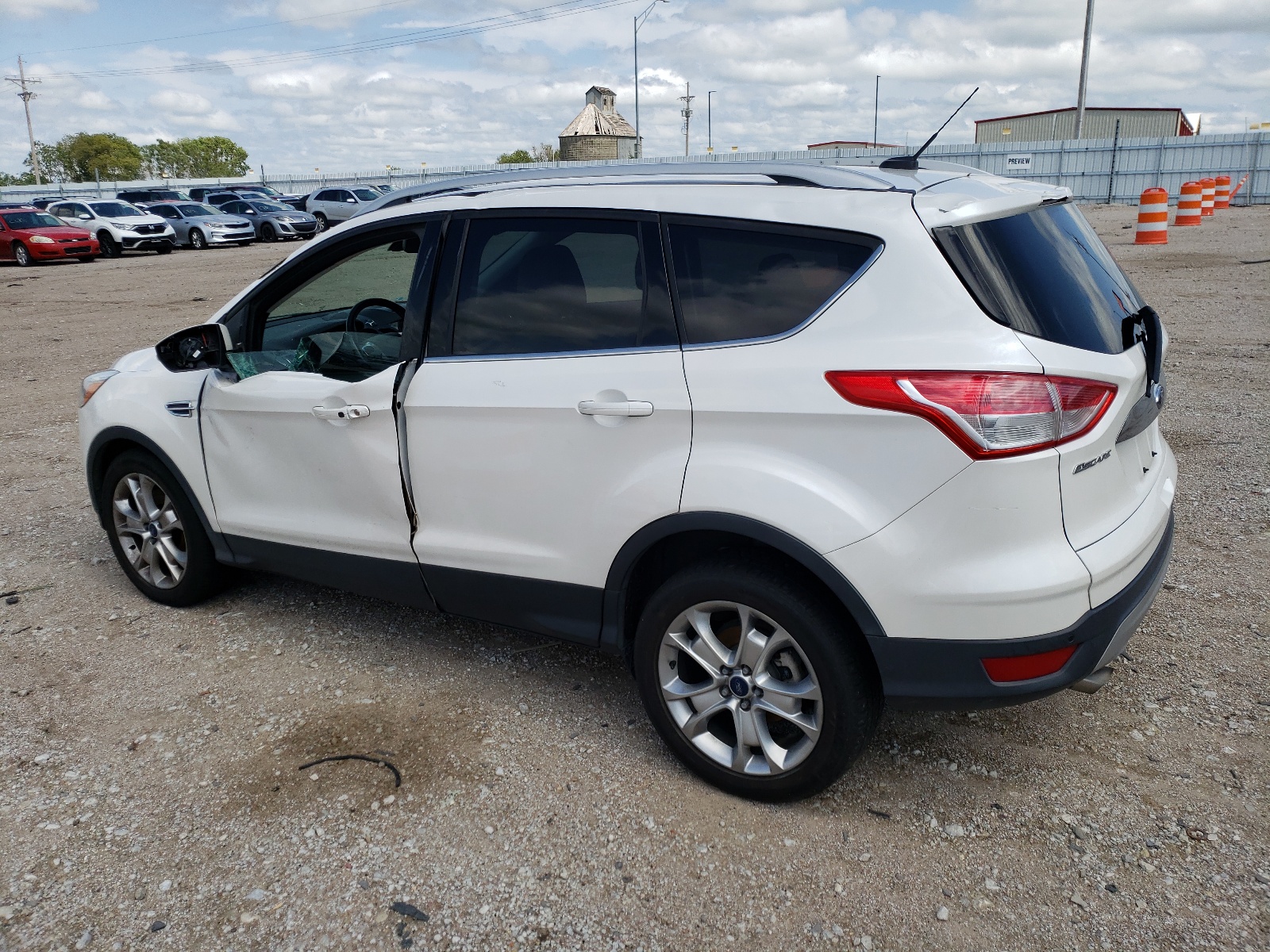 1FMCU9J9XFUA91388 2015 Ford Escape Titanium