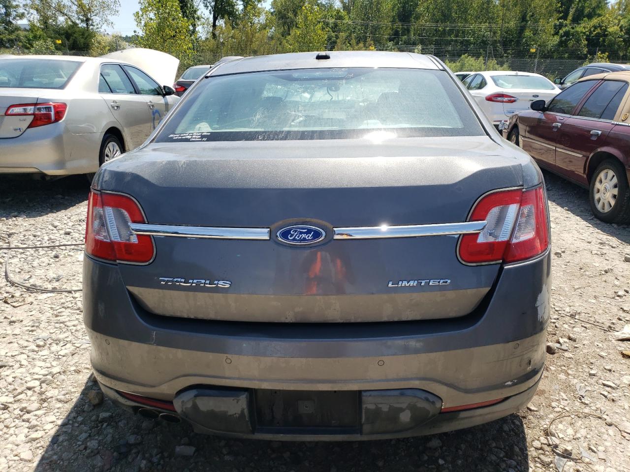 2012 Ford Taurus - Image 6