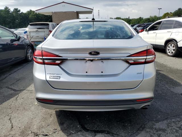 Sedans FORD FUSION 2017 Srebrny