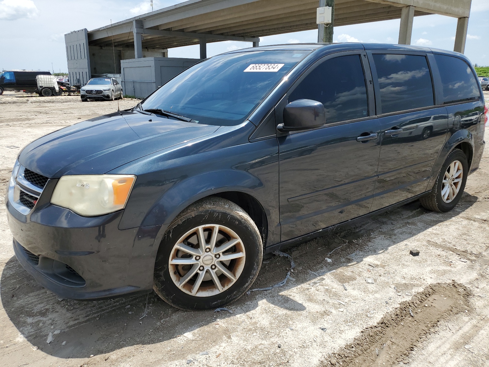 2013 Dodge Grand Caravan Sxt vin: 2C4RDGCG0DR749826