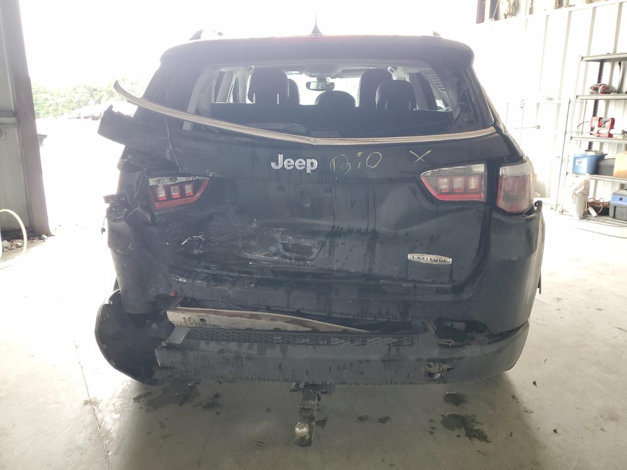 3C4NJDBB0KT656083 2019 Jeep Compass Latitude