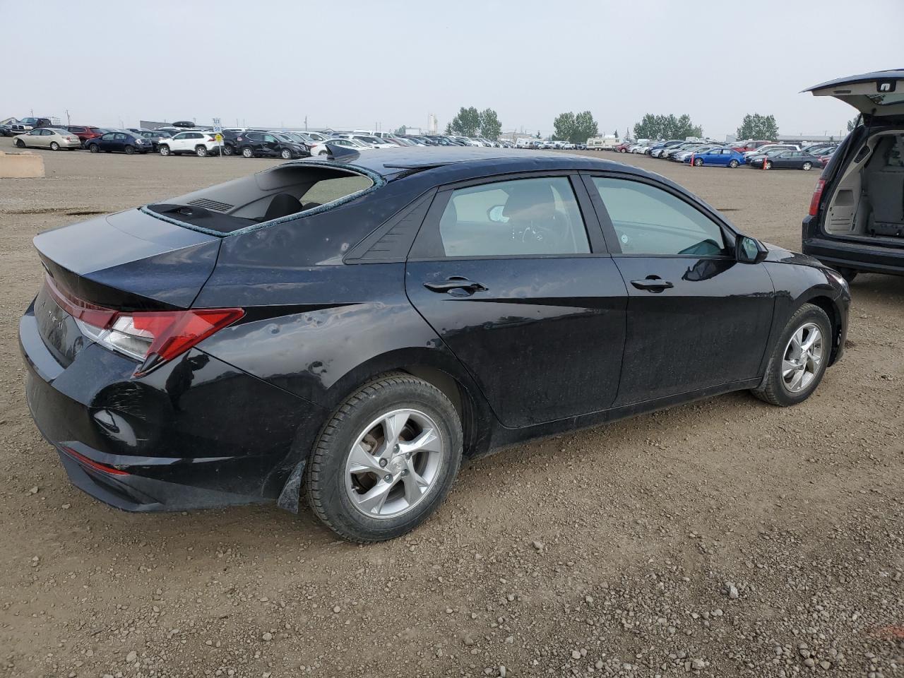 2023 Hyundai Elantra - Image 3
