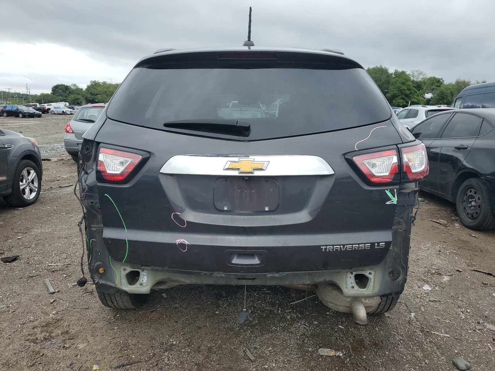 1GNKRFED8GJ143688 2016 Chevrolet Traverse Ls