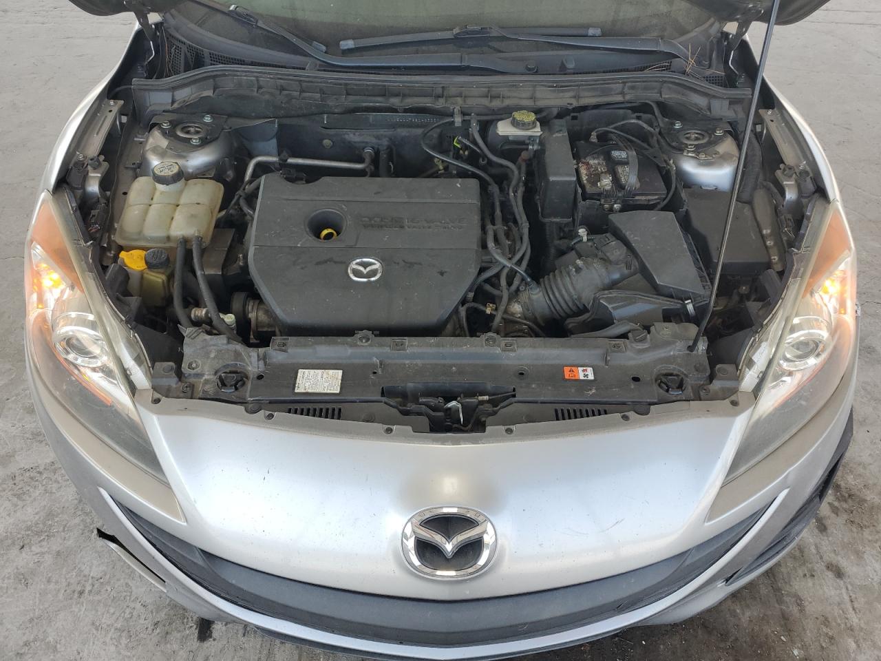 JM1BL1UF9B1493632 2011 Mazda 3 I