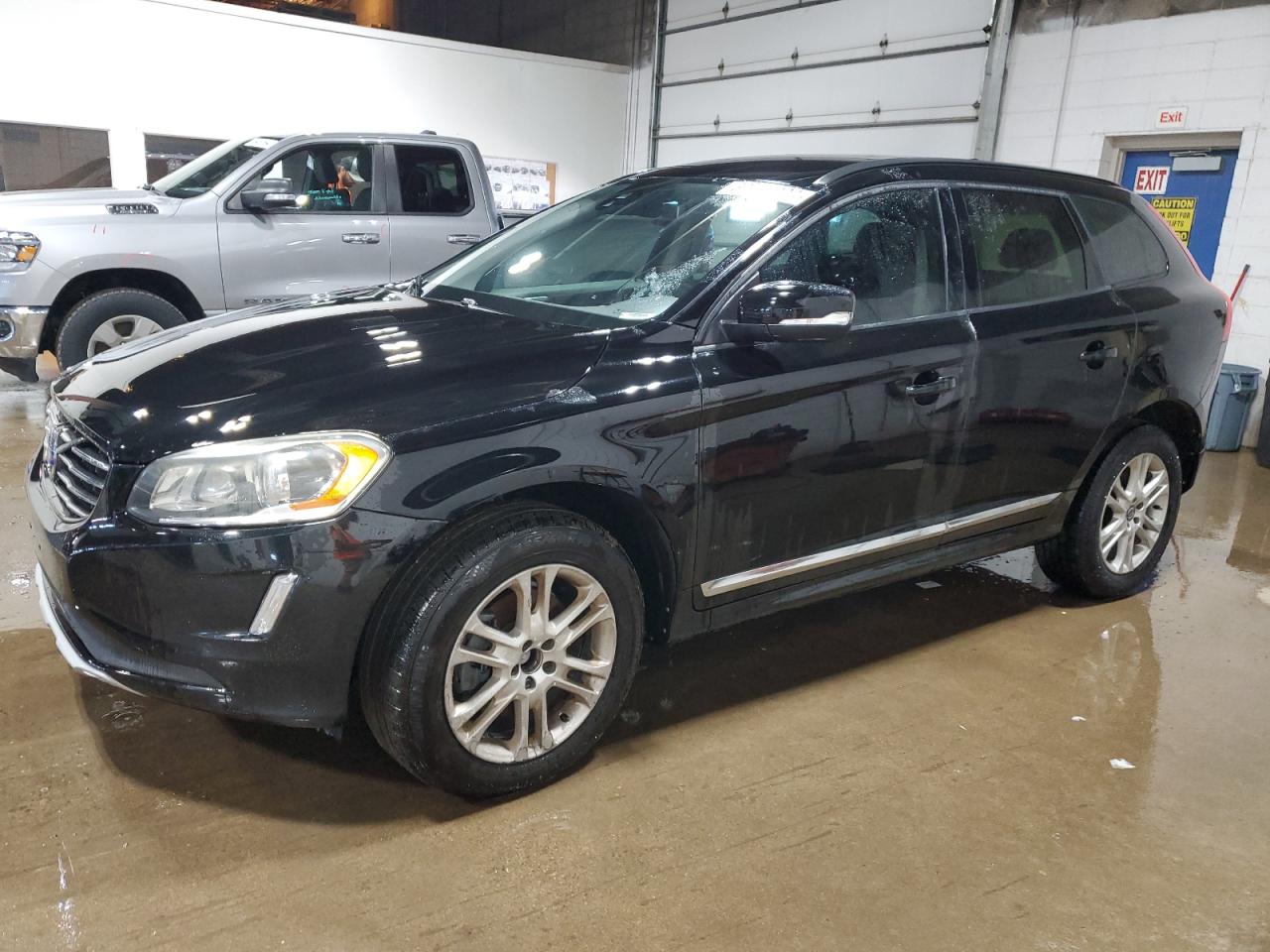 YV440MDJ7G2838999 2016 VOLVO XC60 - Image 1