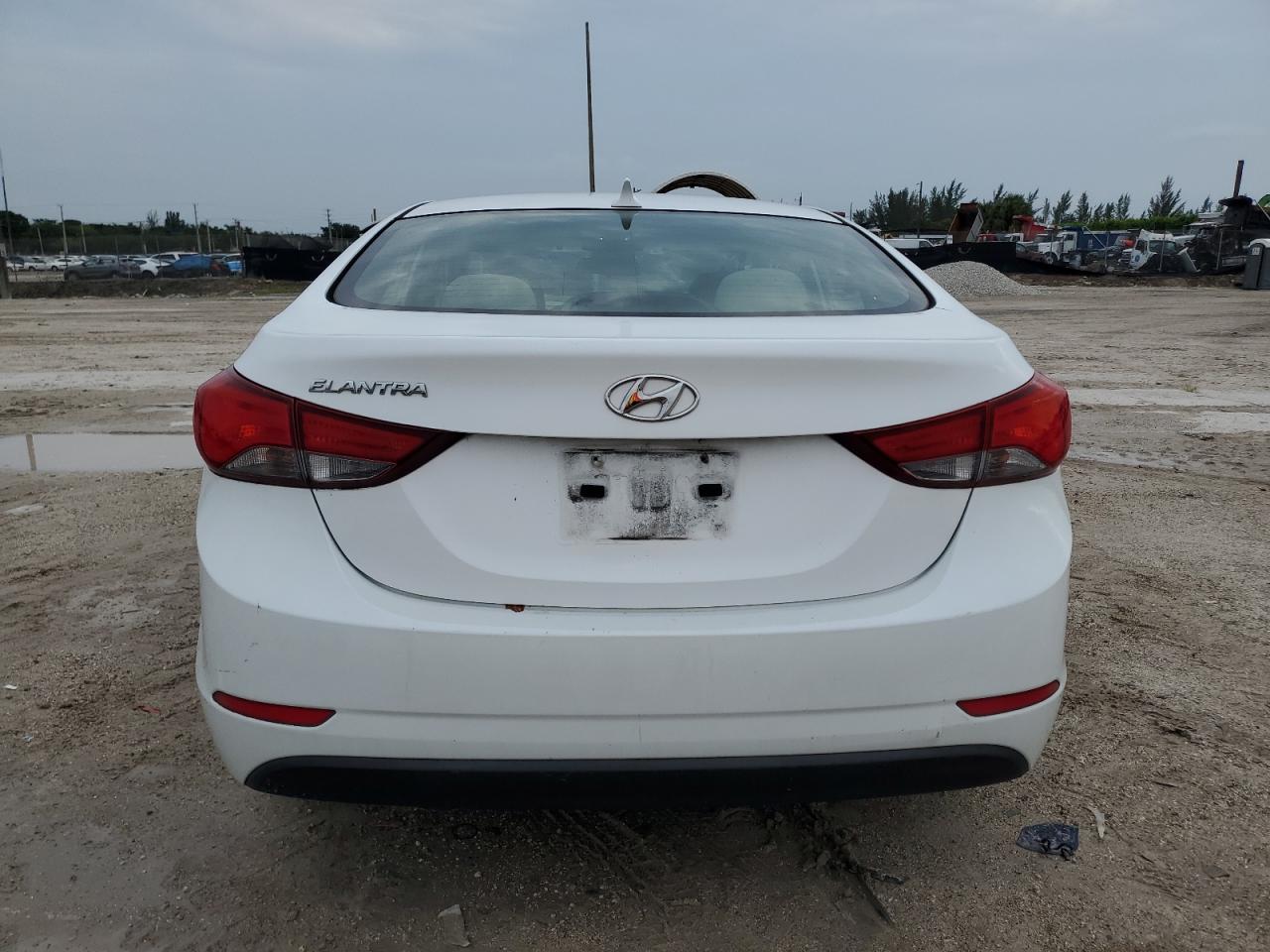 2015 Hyundai Elantra Se VIN: 5NPDH4AE5FH566825 Lot: 66560884