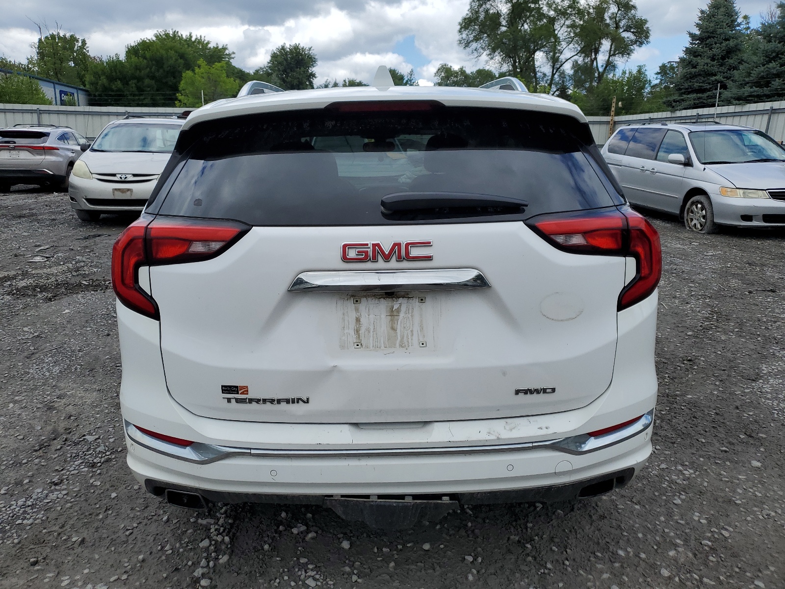 3GKALXEXXJL261462 2018 GMC Terrain Denali