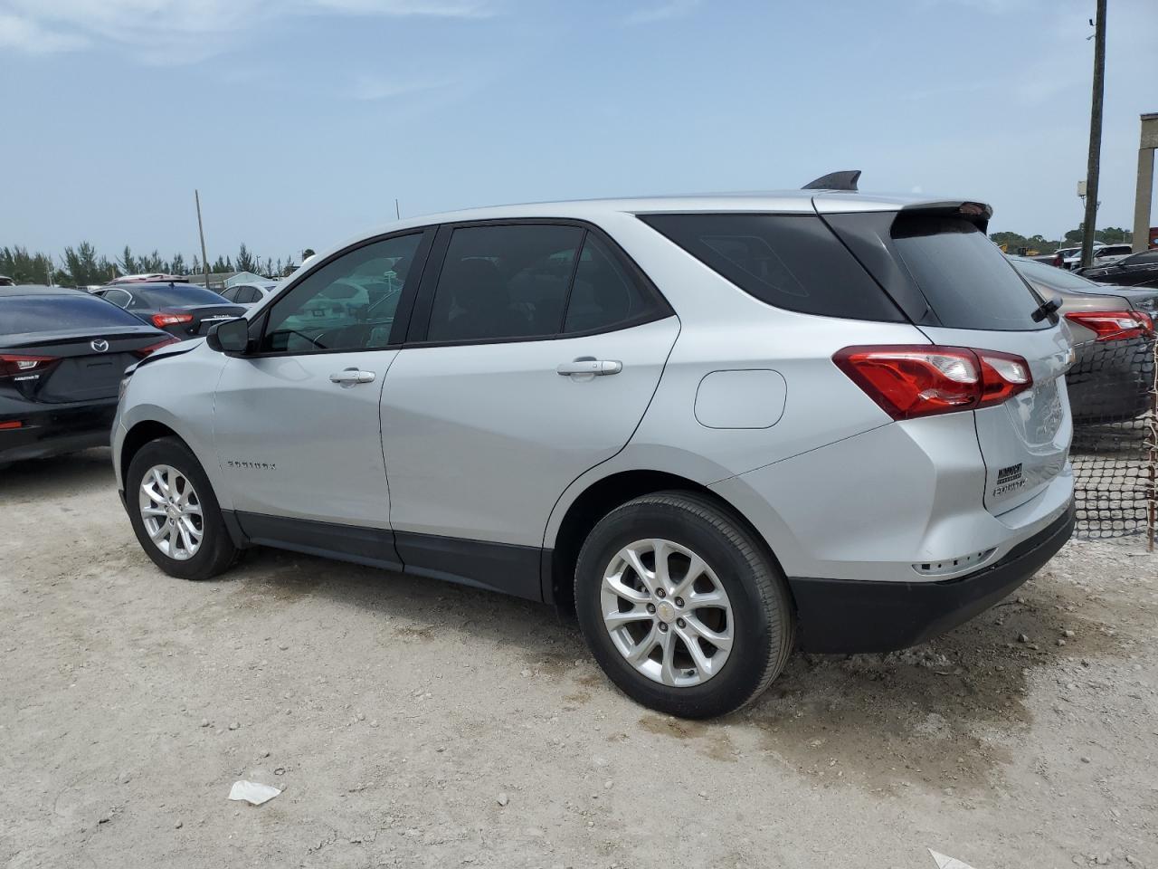 2019 Chevrolet Equinox Ls vin: 2GNAXHEV9K6103776