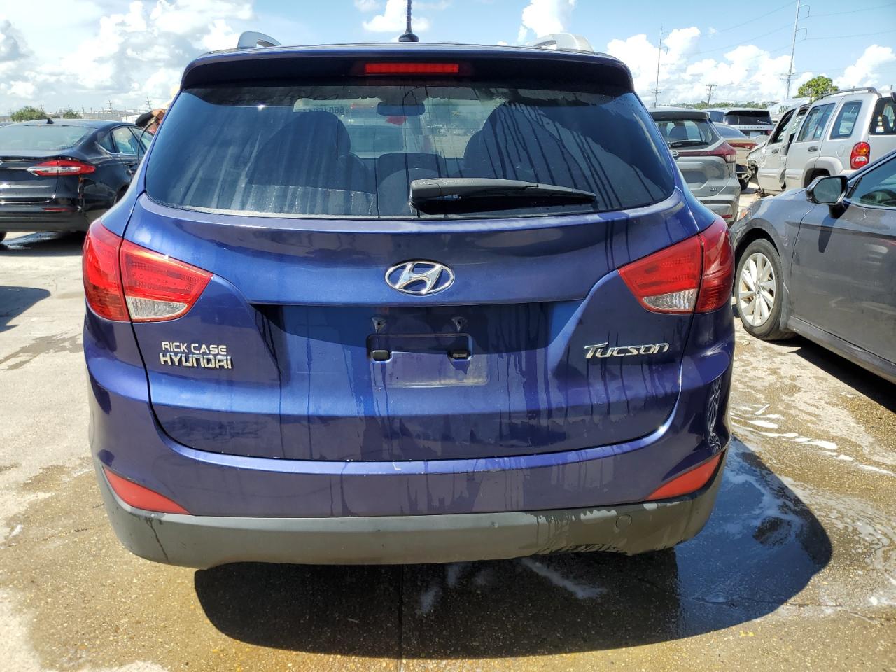 KM8JU3AC2BU192094 2011 Hyundai Tucson Gls