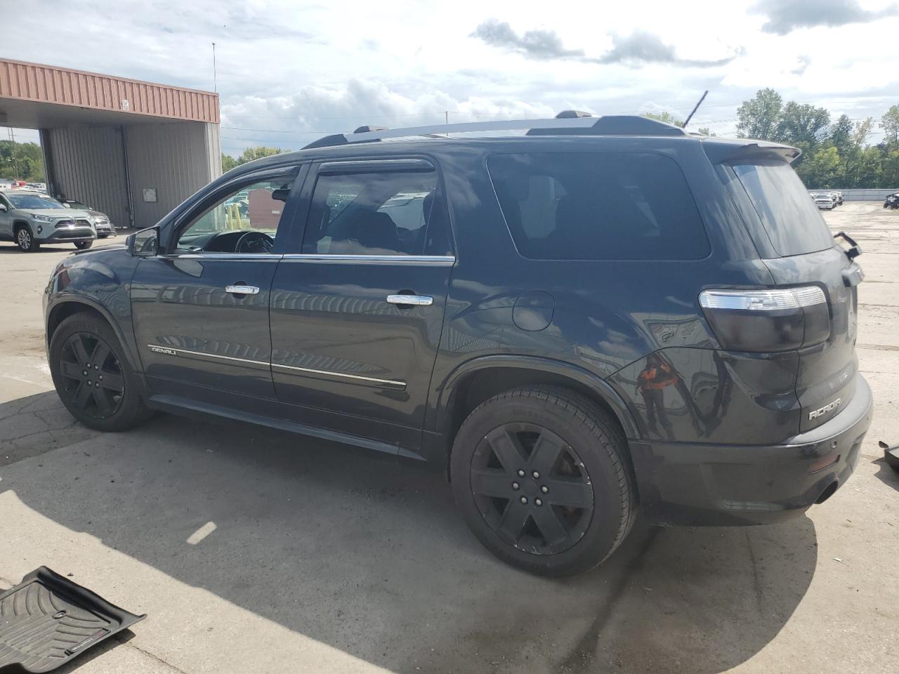 2012 GMC Acadia - Image 2