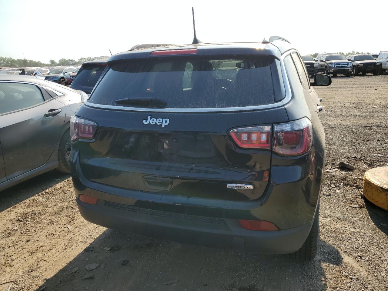 3C4NJCBB8LT236664 2020 Jeep Compass Latitude