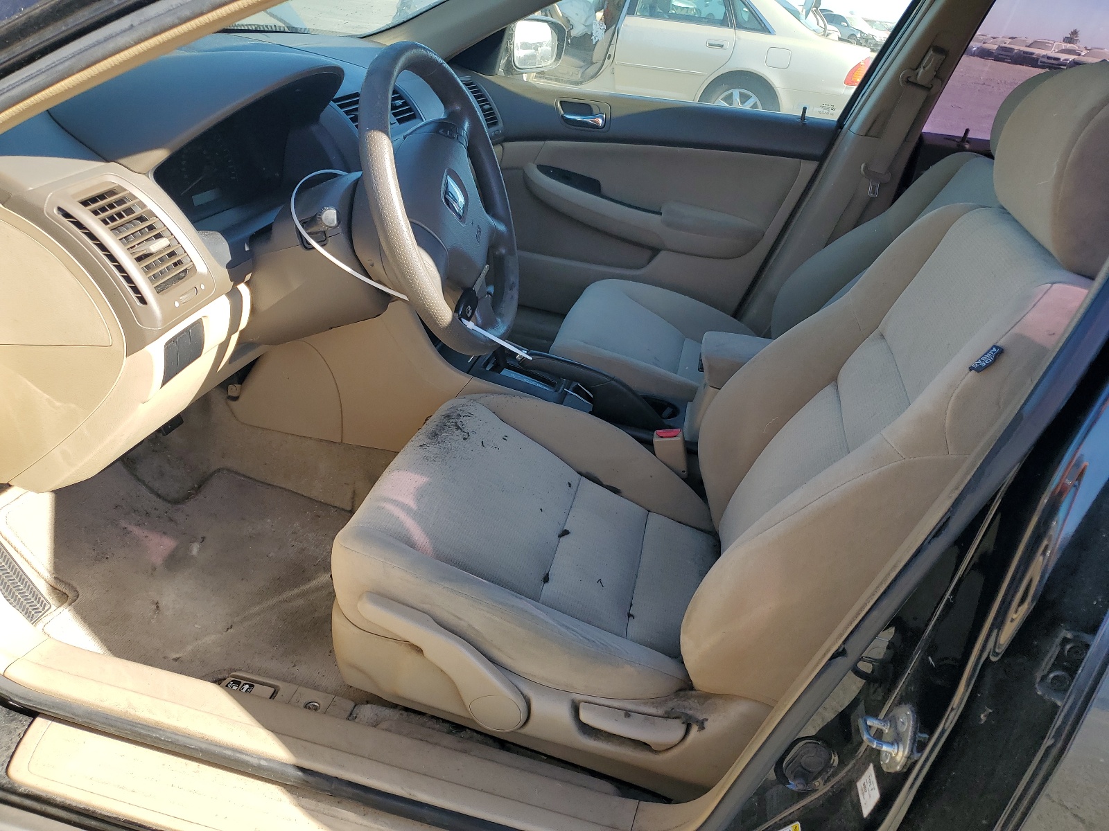 1HGCM56475A077671 2005 Honda Accord Lx