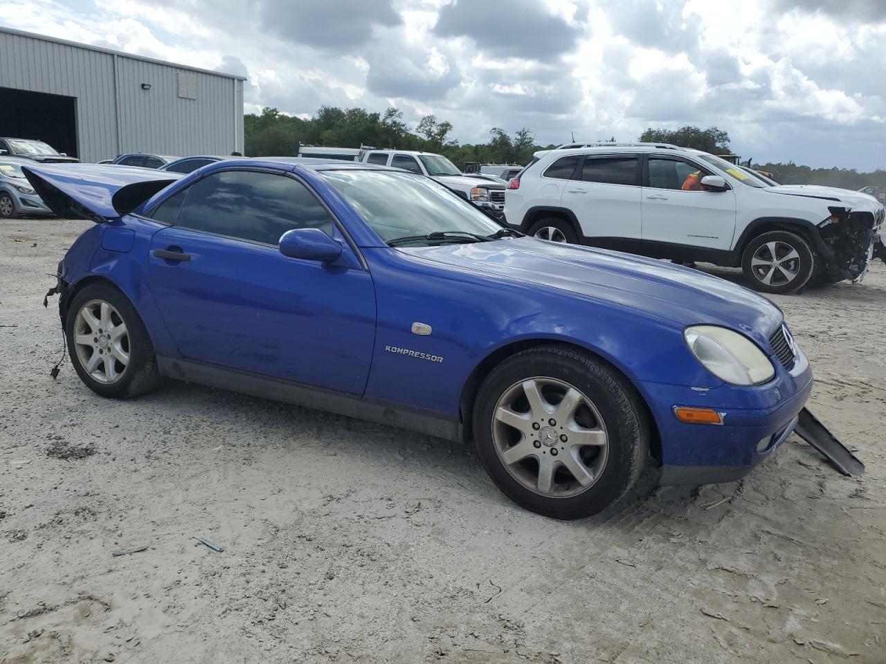 1999 Mercedes-Benz Slk 230 Kompressor VIN: WDBKK47F1XF119685 Lot: 67641304