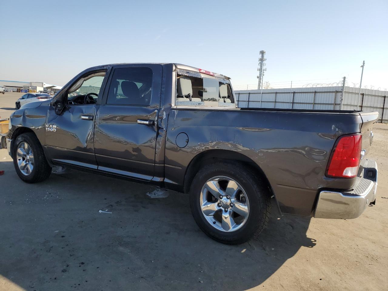 VIN 1C6RR6LG8JS221786 2018 RAM 1500 no.2