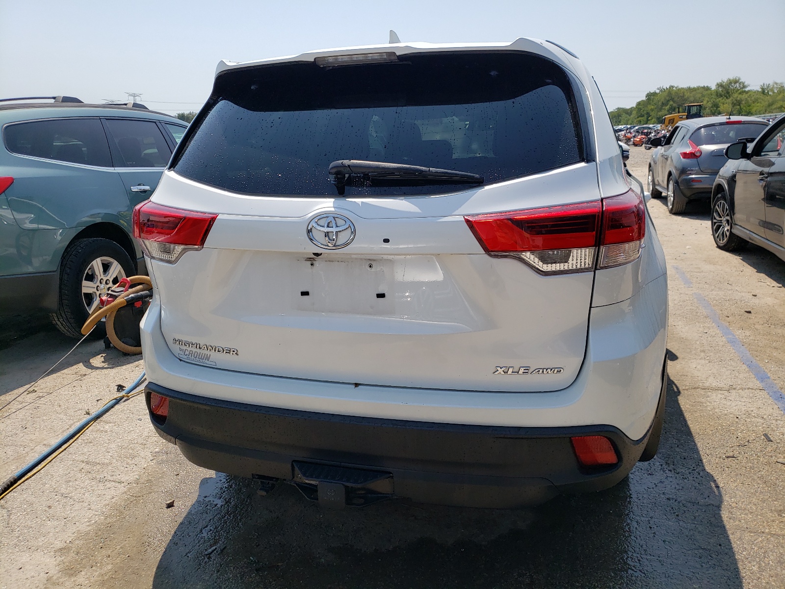 5TDJZRFH5KS589364 2019 Toyota Highlander Se