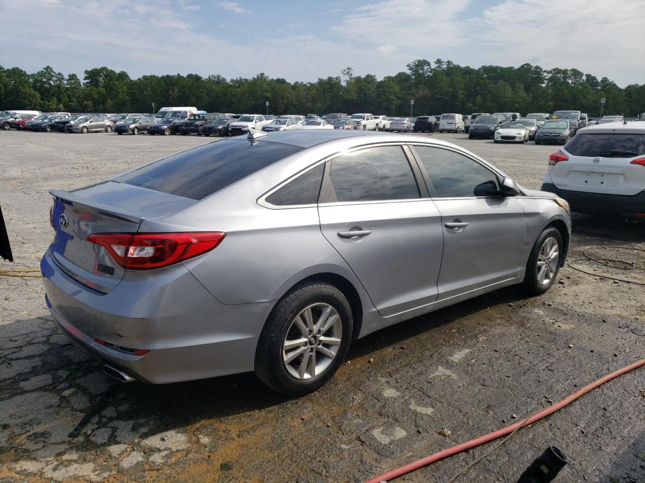 2017 Hyundai Sonata - Image 3