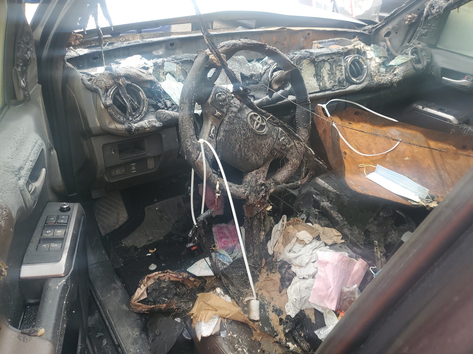 3TMGZ5AN0GM008795 2016 Toyota Tacoma Double Cab