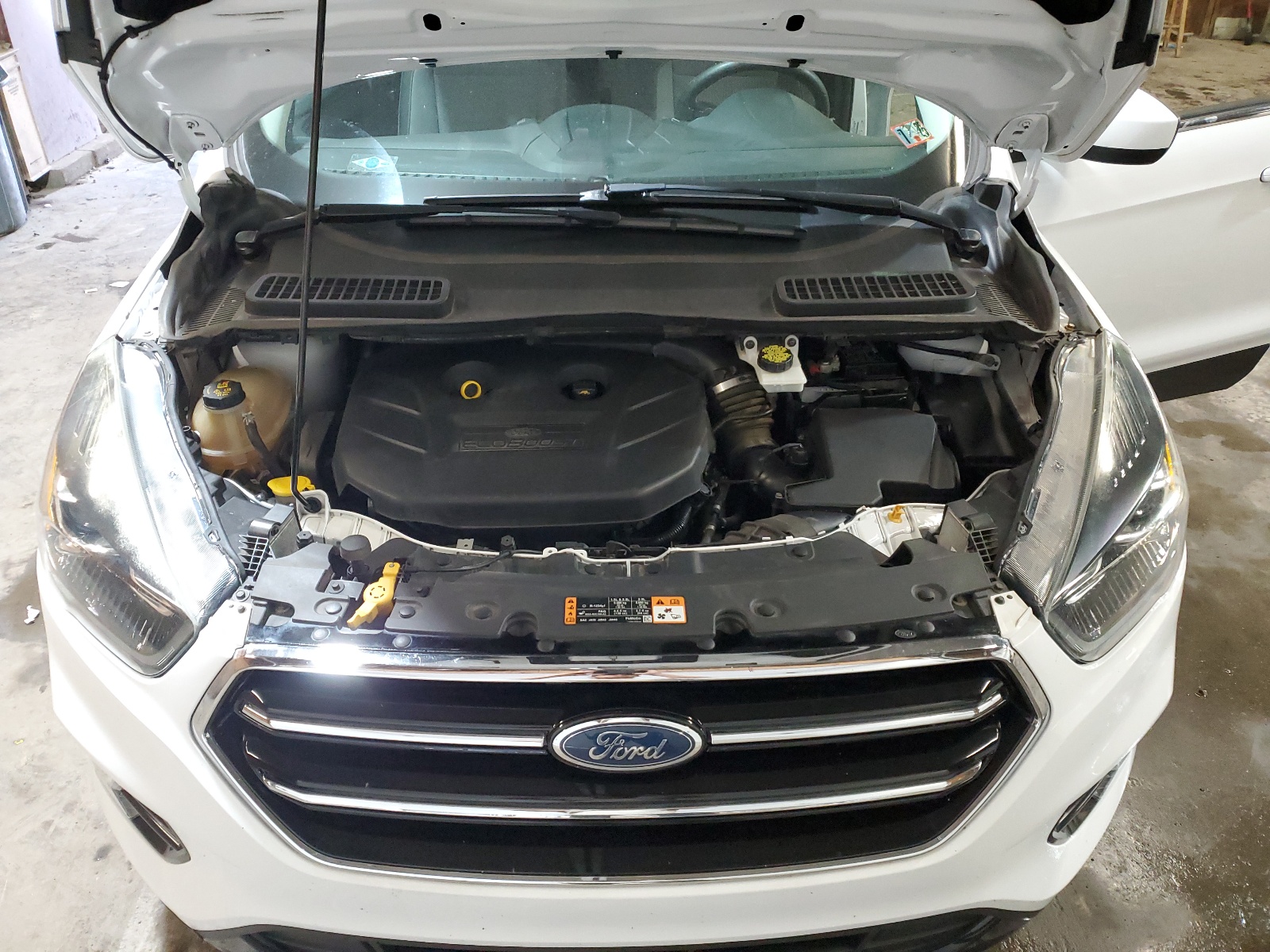 1FMCU9G90HUC03139 2017 Ford Escape Se