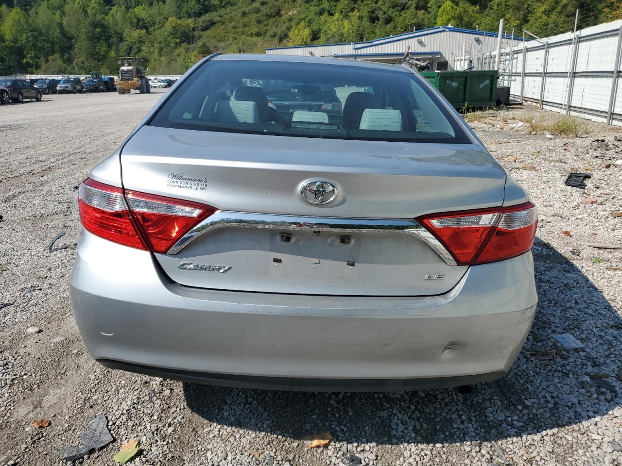 4T1BF1FK0GU194985 2016 Toyota Camry Le