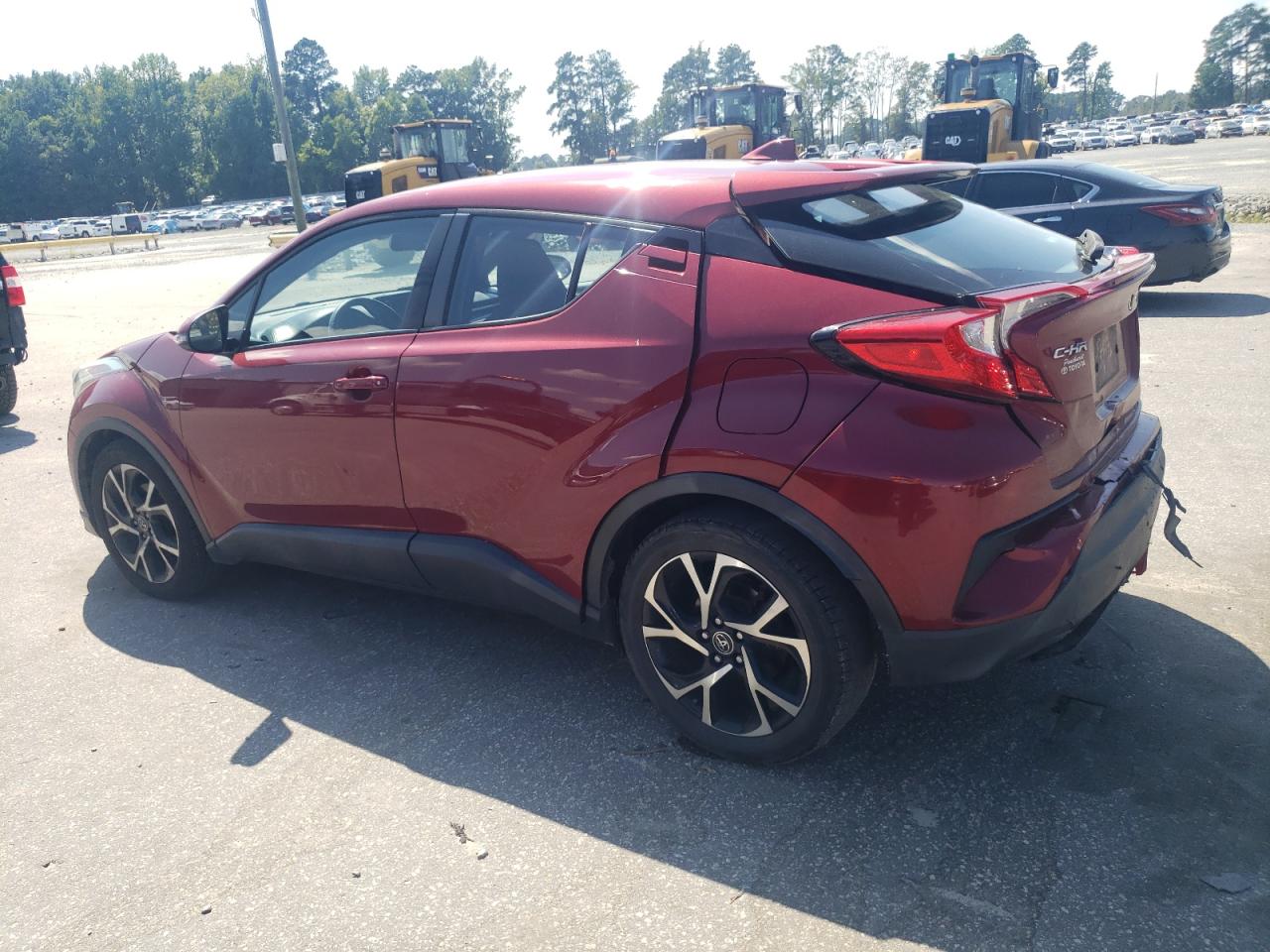 VIN NMTKHMBX7JR026949 2018 TOYOTA C-HR no.2