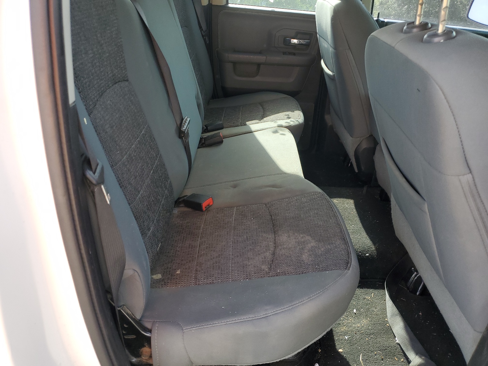 1C6RR7GT9GS183894 2016 Ram 1500 Slt