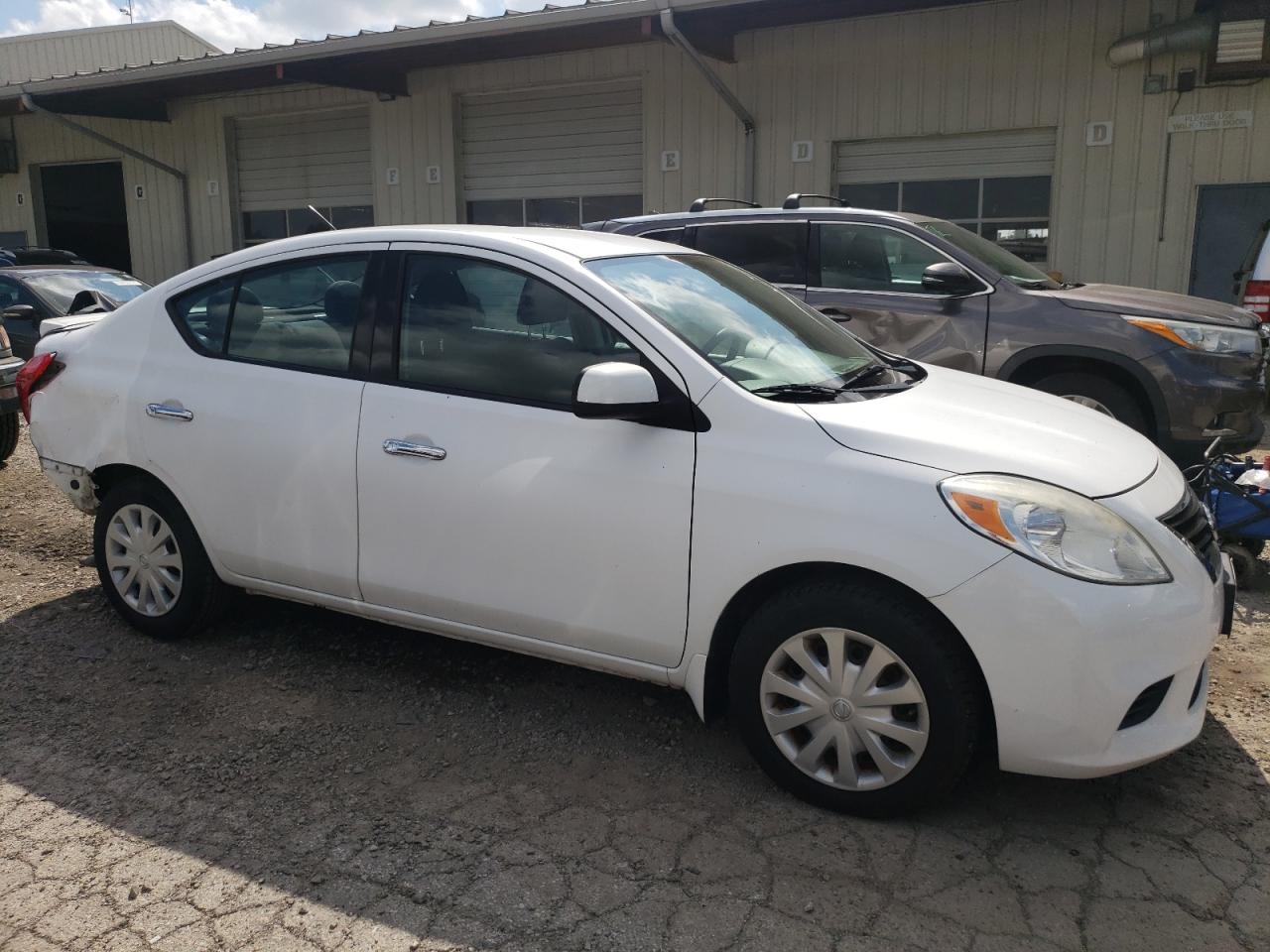 2014 Nissan Versa S VIN: 3N1CN7APXEL832879 Lot: 69172204