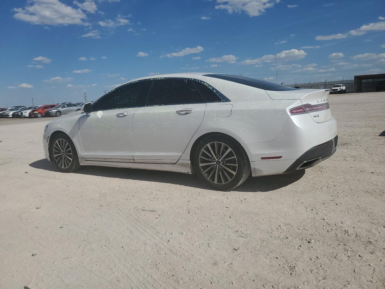 VIN 3LN6L5A95KR613483 2019 LINCOLN MKZ no.2