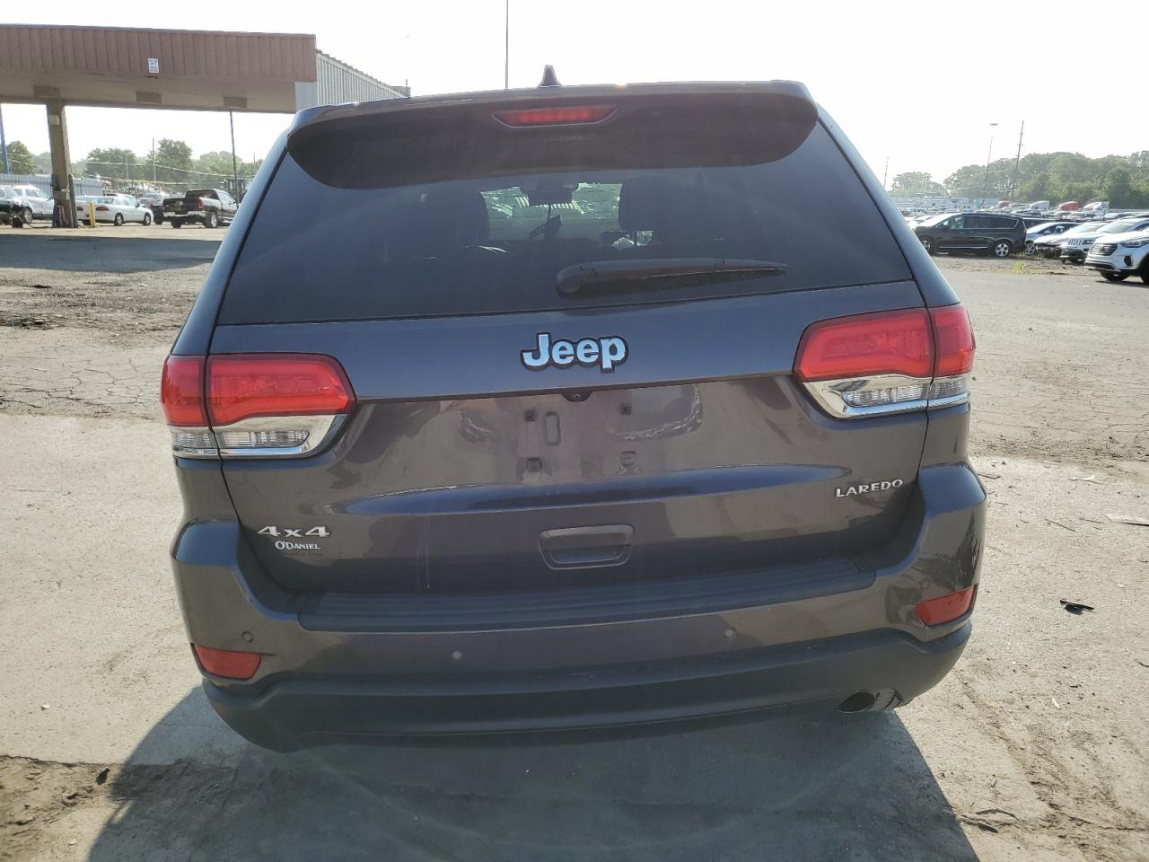 1C4RJFAG3GC306024 2016 Jeep Grand Cherokee Laredo