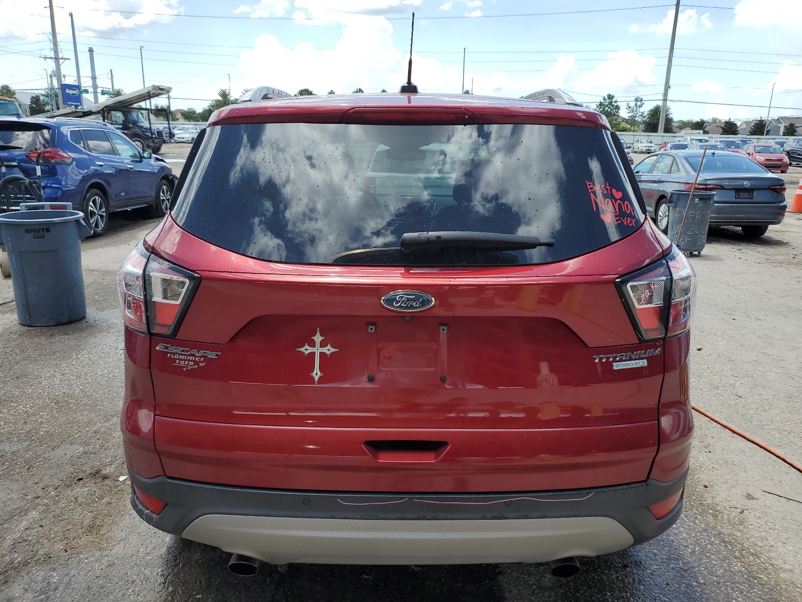 1FMCU0J9XHUC84834 2017 Ford Escape Titanium