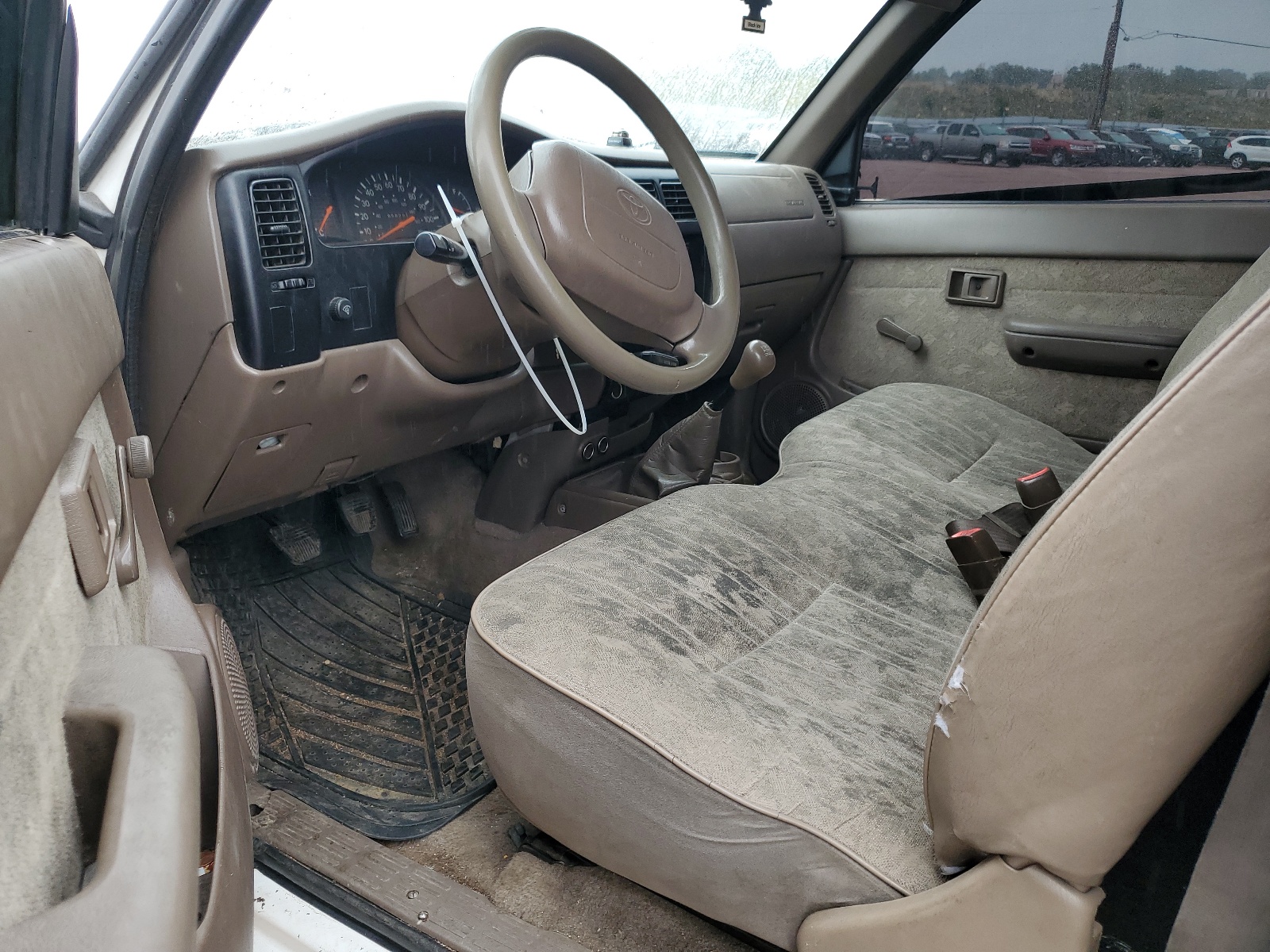 4TANL42N1YZ599197 2000 Toyota Tacoma