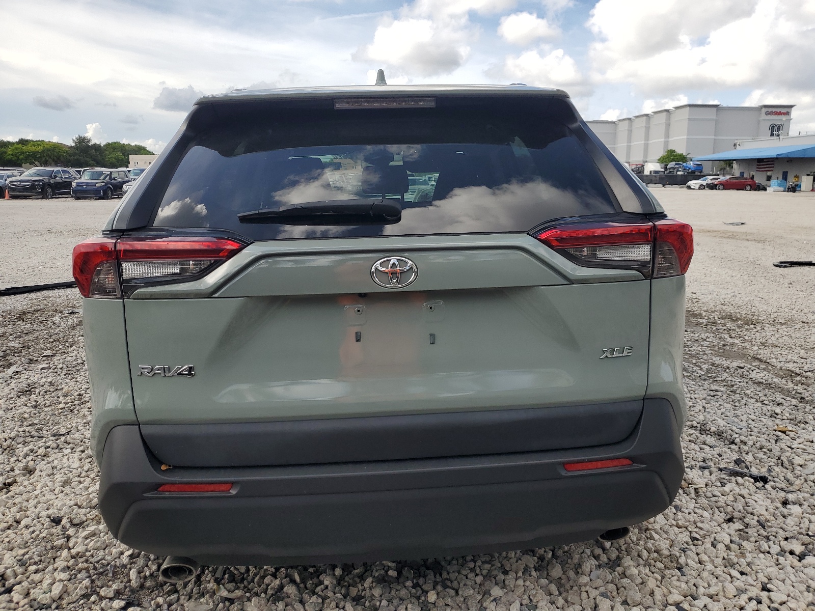 2T3W1RFV9MW173824 2021 Toyota Rav4 Xle