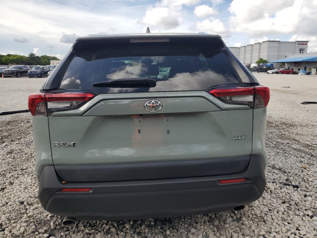 2021 Toyota Rav4 Xle VIN: 2T3W1RFV9MW173824 Lot: 65412984