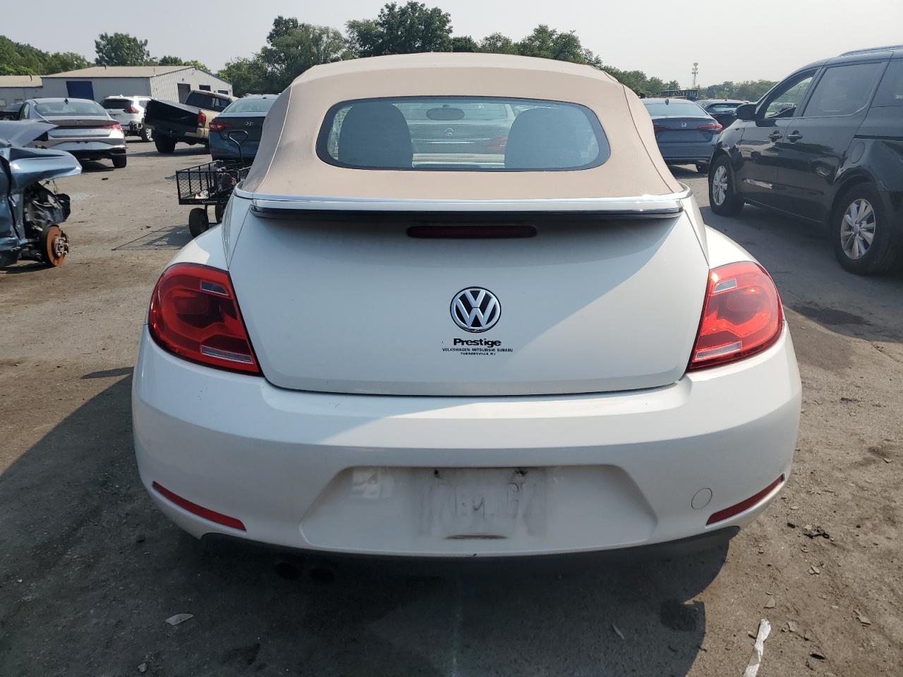 2013 Volkswagen Beetle VIN: 3VW5P7AT3DM811830 Lot: 67654754