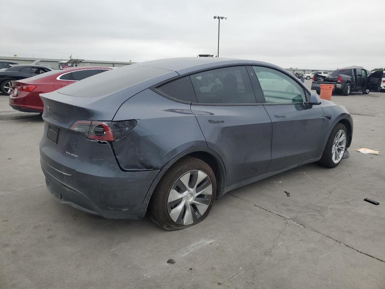 2023 Tesla Model Y VIN: 7SAYGAEE4PF614962 Lot: 69672554