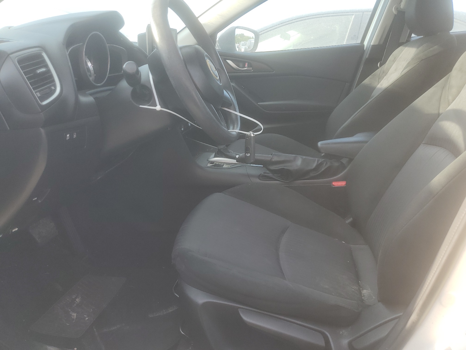 JM1BM1T74E1135673 2014 Mazda 3 Sv