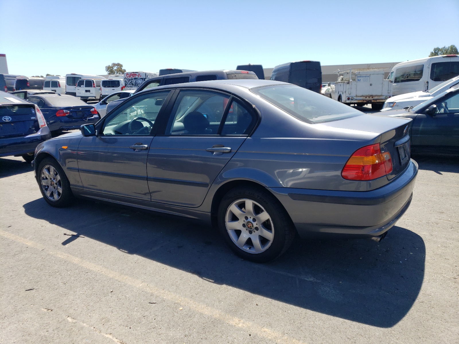 WBAEU33493PM56632 2003 BMW 325 Xi