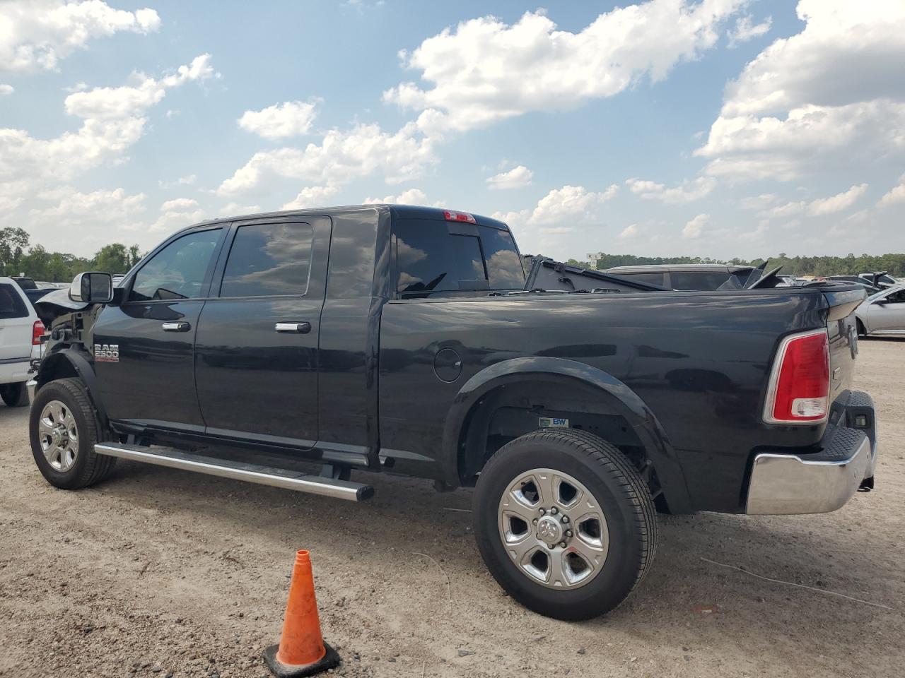 2016 Ram 2500 Laramie VIN: 3C6UR5NL3GG101800 Lot: 65772004