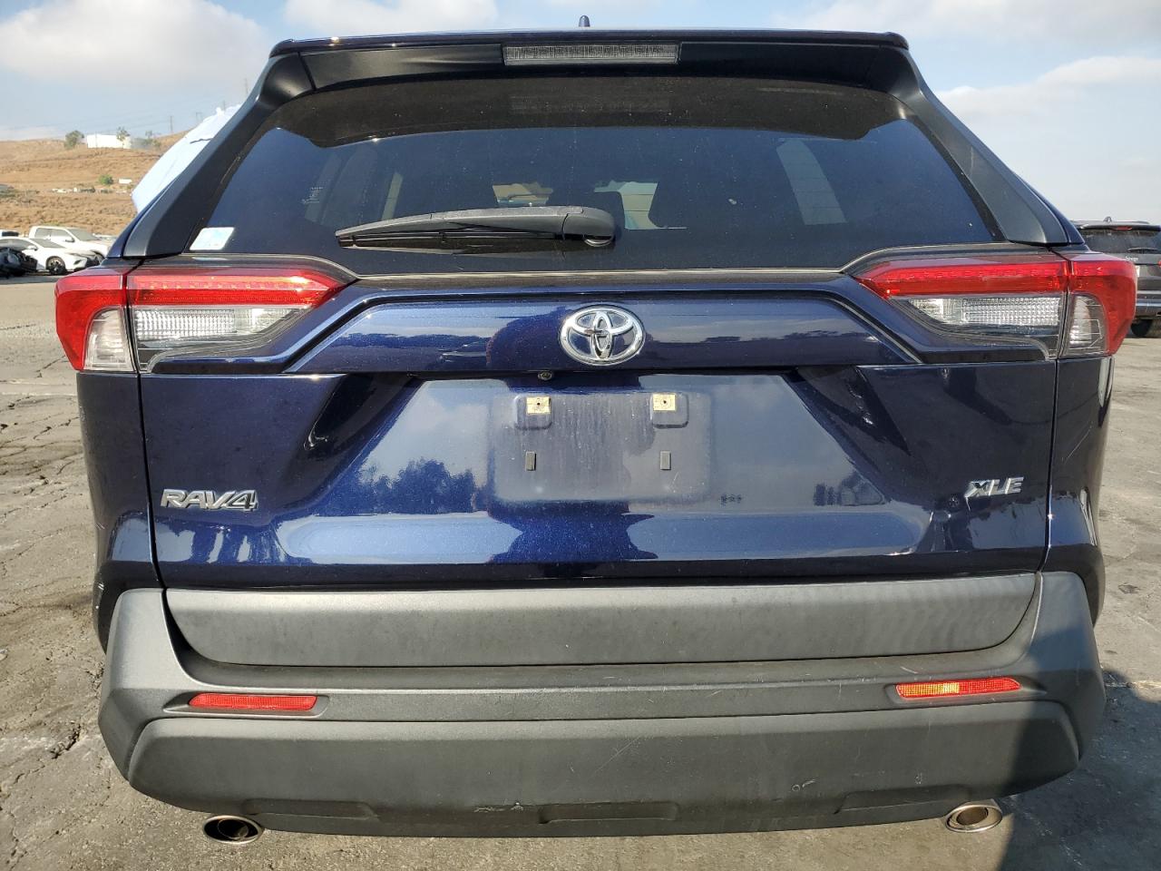 2019 Toyota Rav4 Xle VIN: JTMW1RFVXKD012893 Lot: 68870144