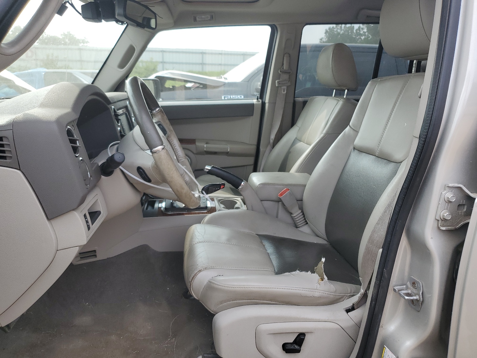 1J8HG58P39C514328 2009 Jeep Commander Limited