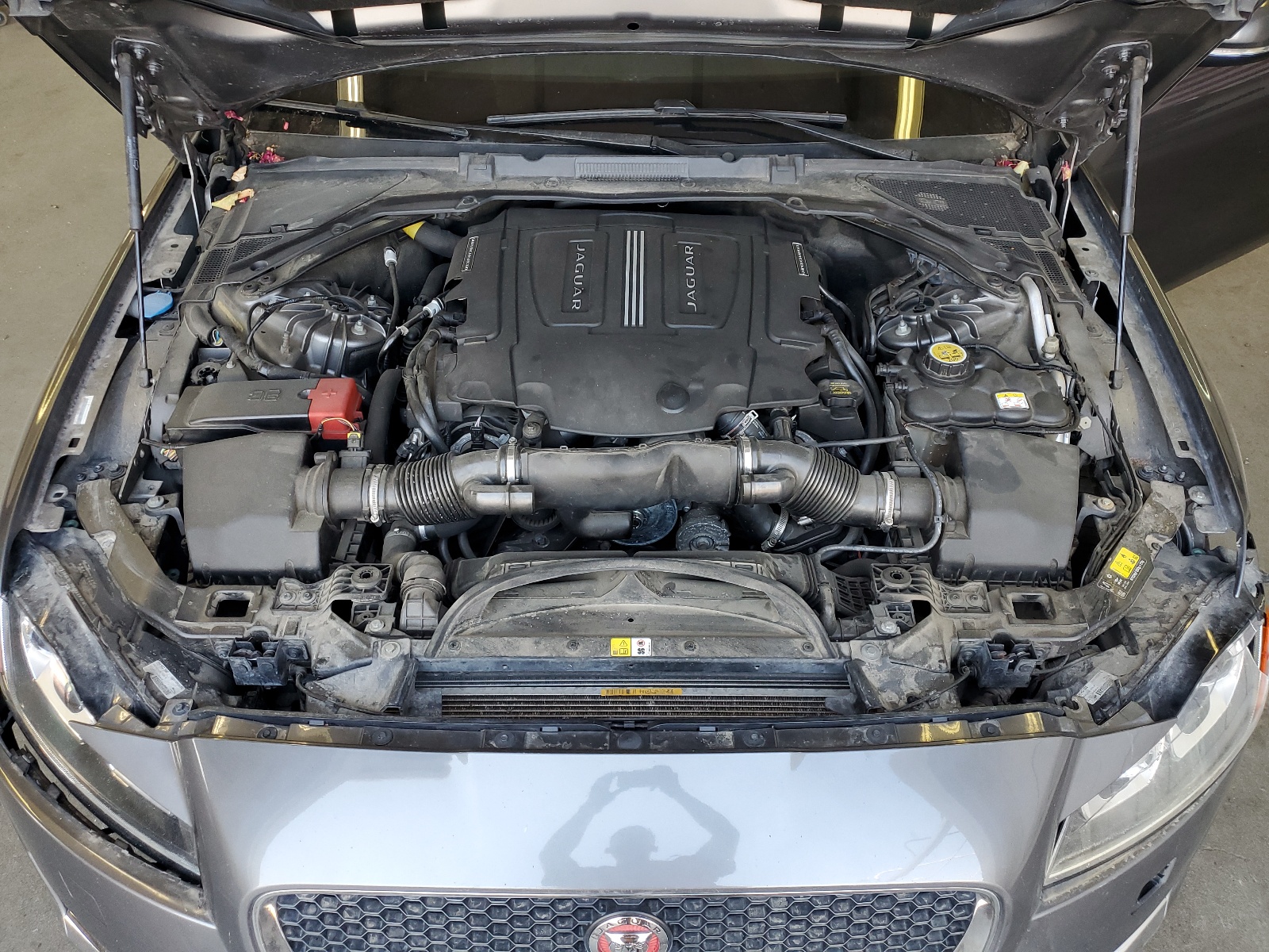 SAJBK4BV4GCY18280 2016 Jaguar Xf Prestige