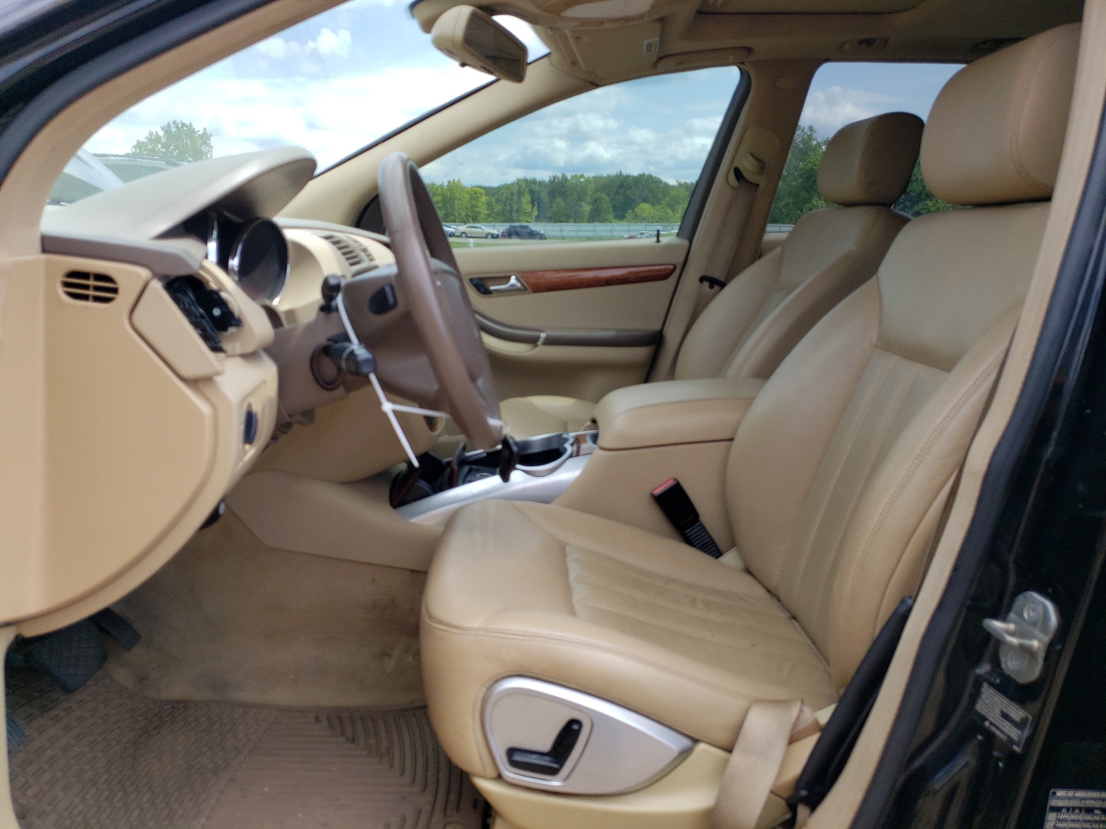 4JGCB65E46A032107 2006 Mercedes-Benz R 350