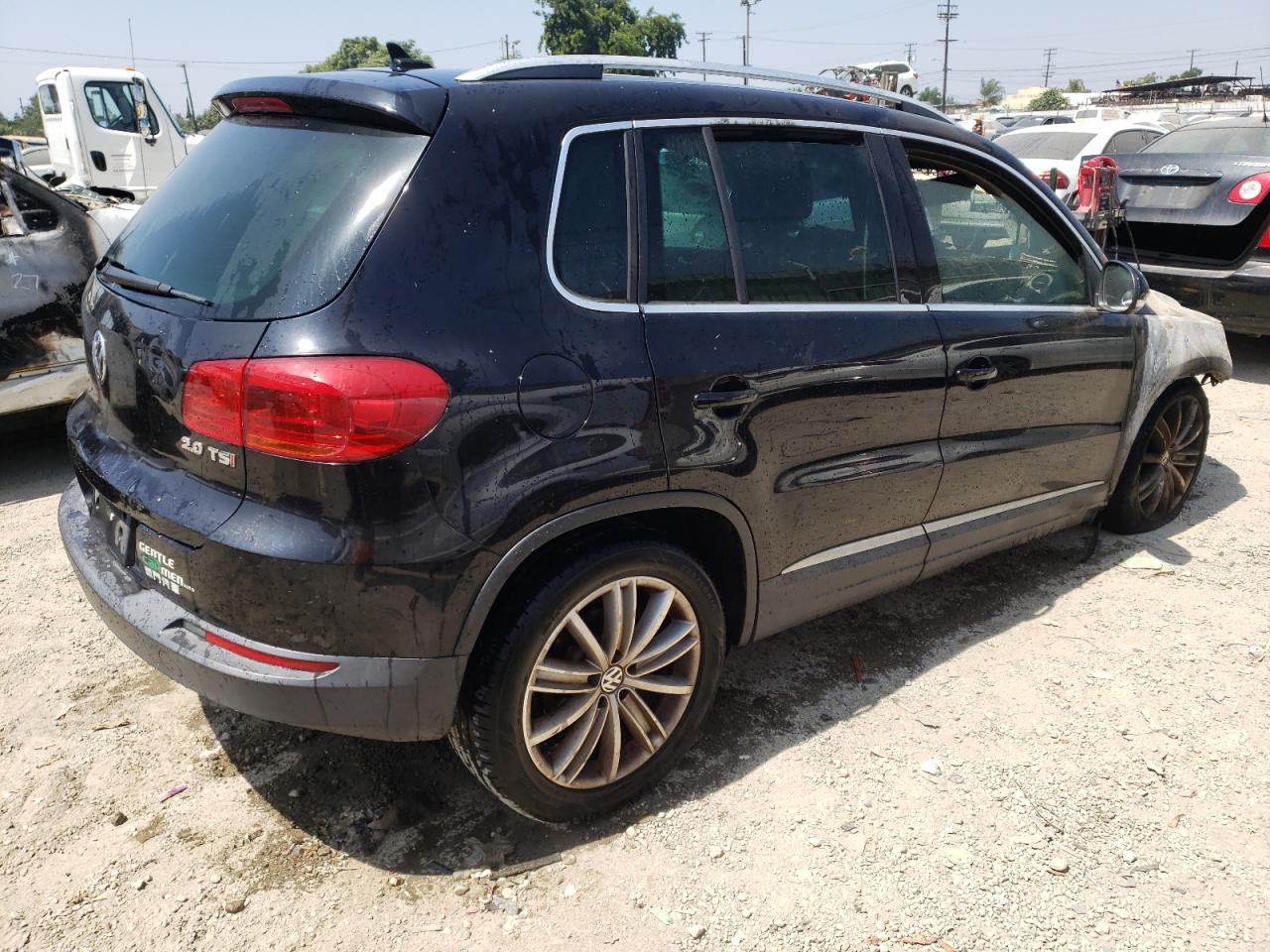 2015 Volkswagen Tiguan - Image 3