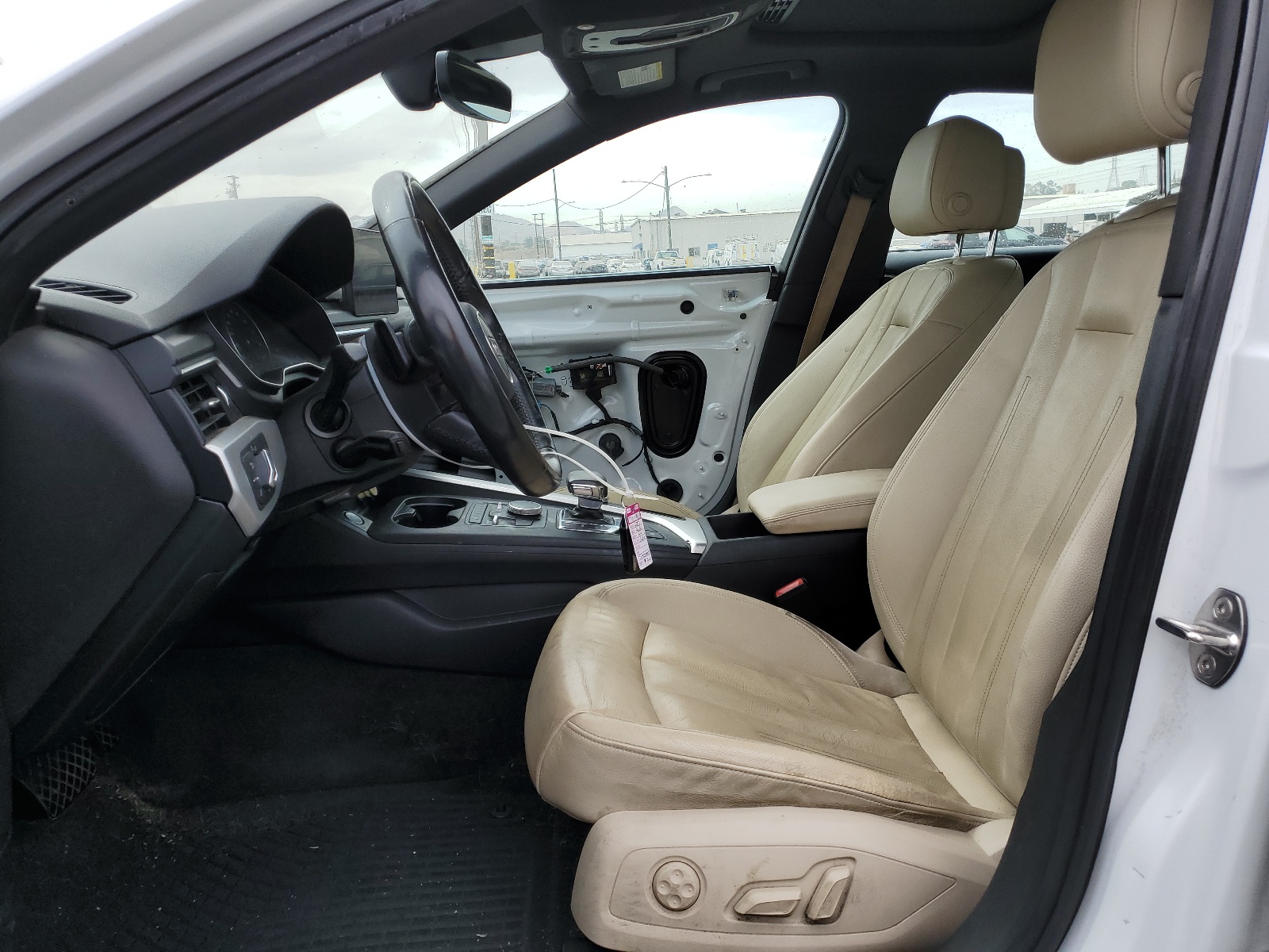 WAUANAF44HN036033 2017 Audi A4 Premium